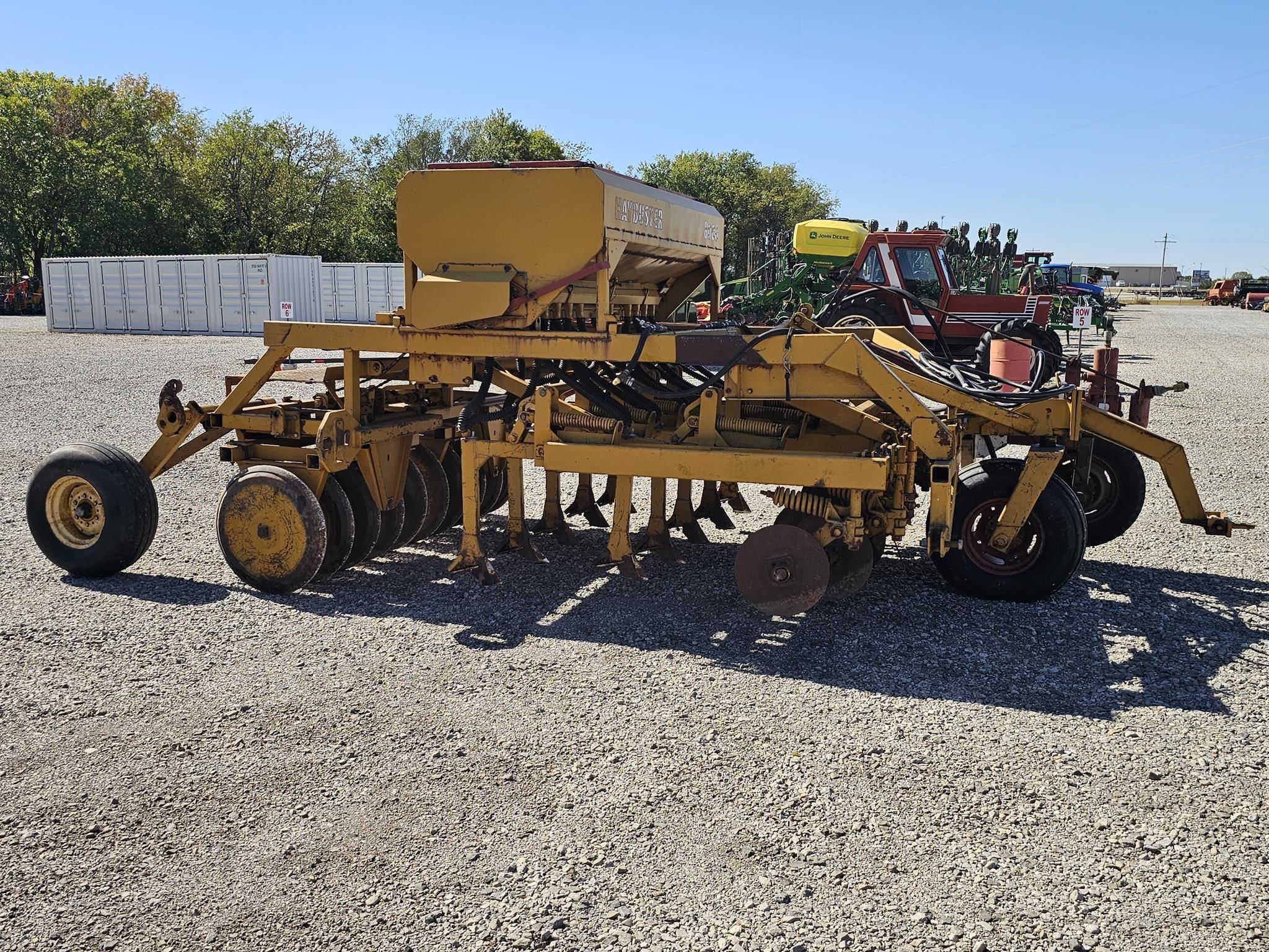 Haybuster 8000 Equipment Image0