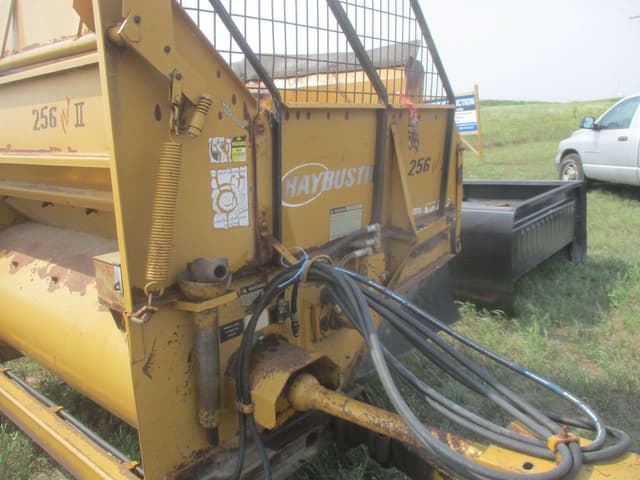Image of Haybuster 256 equipment image 4