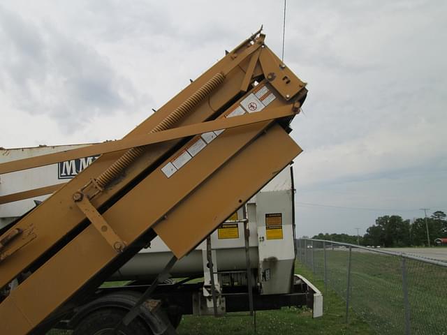 Image of Haybuster H1000 equipment image 4