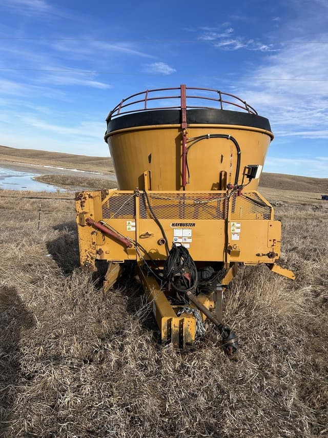 Image of Haybuster CMF-830 equipment image 1