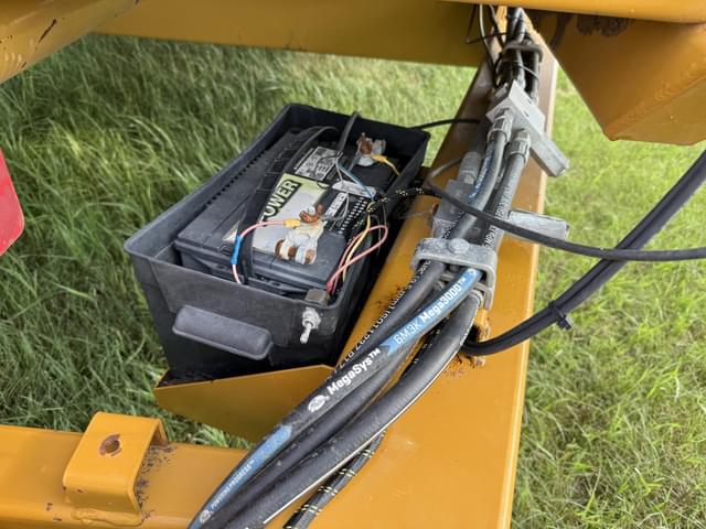 Image of Haybuster CMF-830 equipment image 1