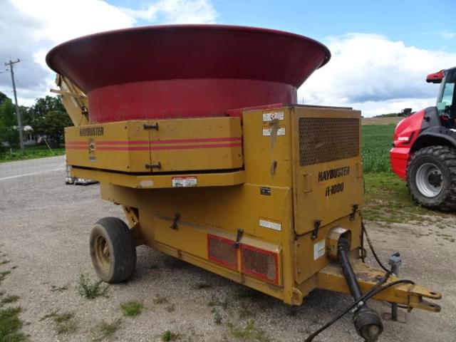Image of Haybuster H1000 equipment image 1