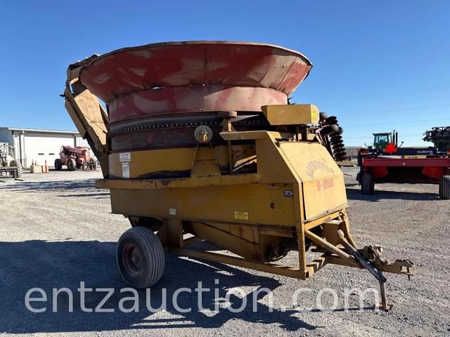 Image of Haybuster H1000 equipment image 2