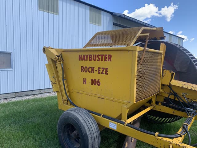 Image of Haybuster H106 equipment image 1