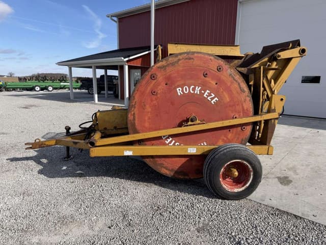 Image of Haybuster H106 equipment image 2