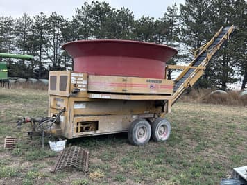 Main image Haybuster H-1100