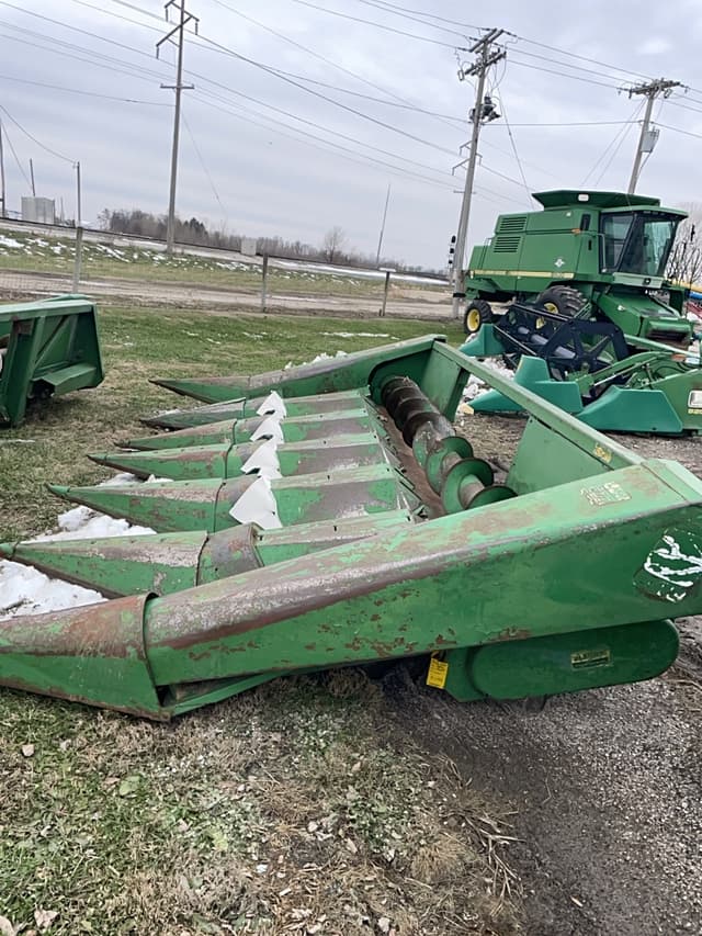 Image of John Deere 630 equipment image 1