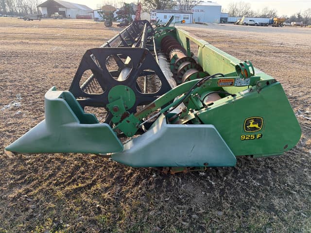 Image of John Deere 925F equipment image 2