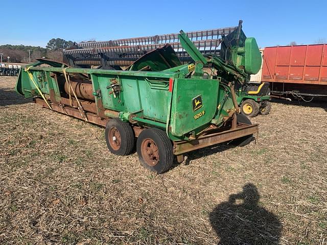 Image of John Deere 920F equipment image 3