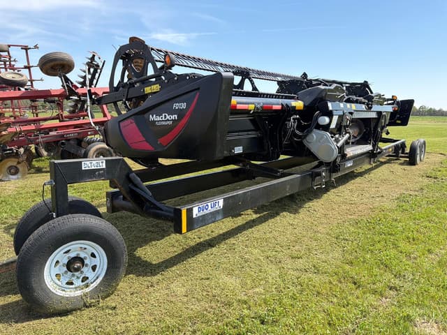 Image of MacDon FD130 equipment image 2