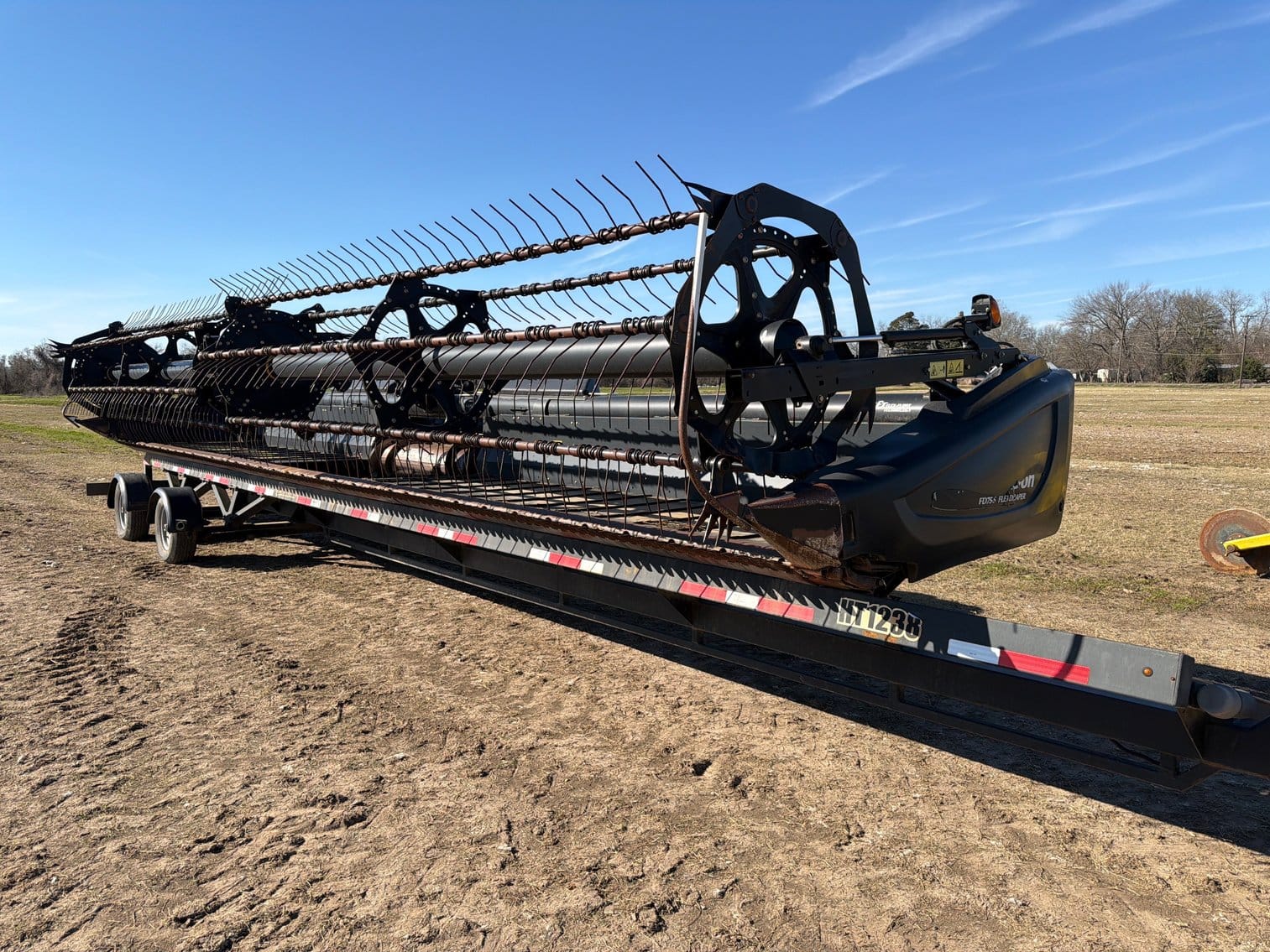 MacDon FD75S Equipment Image0