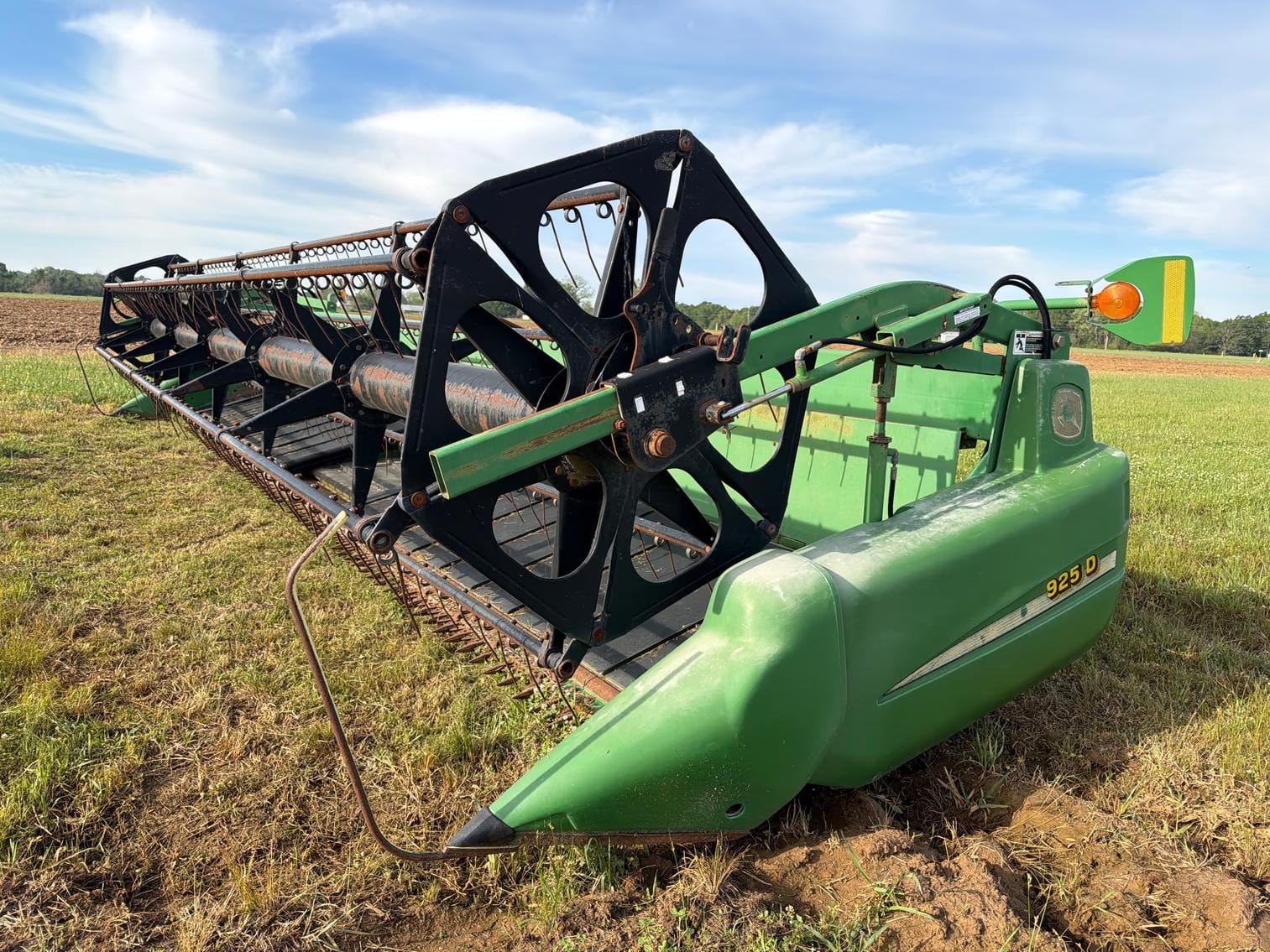 John Deere 925D Equipment Image0