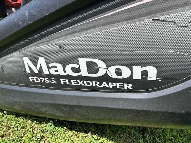 Image of MacDon FD75 equipment image 1