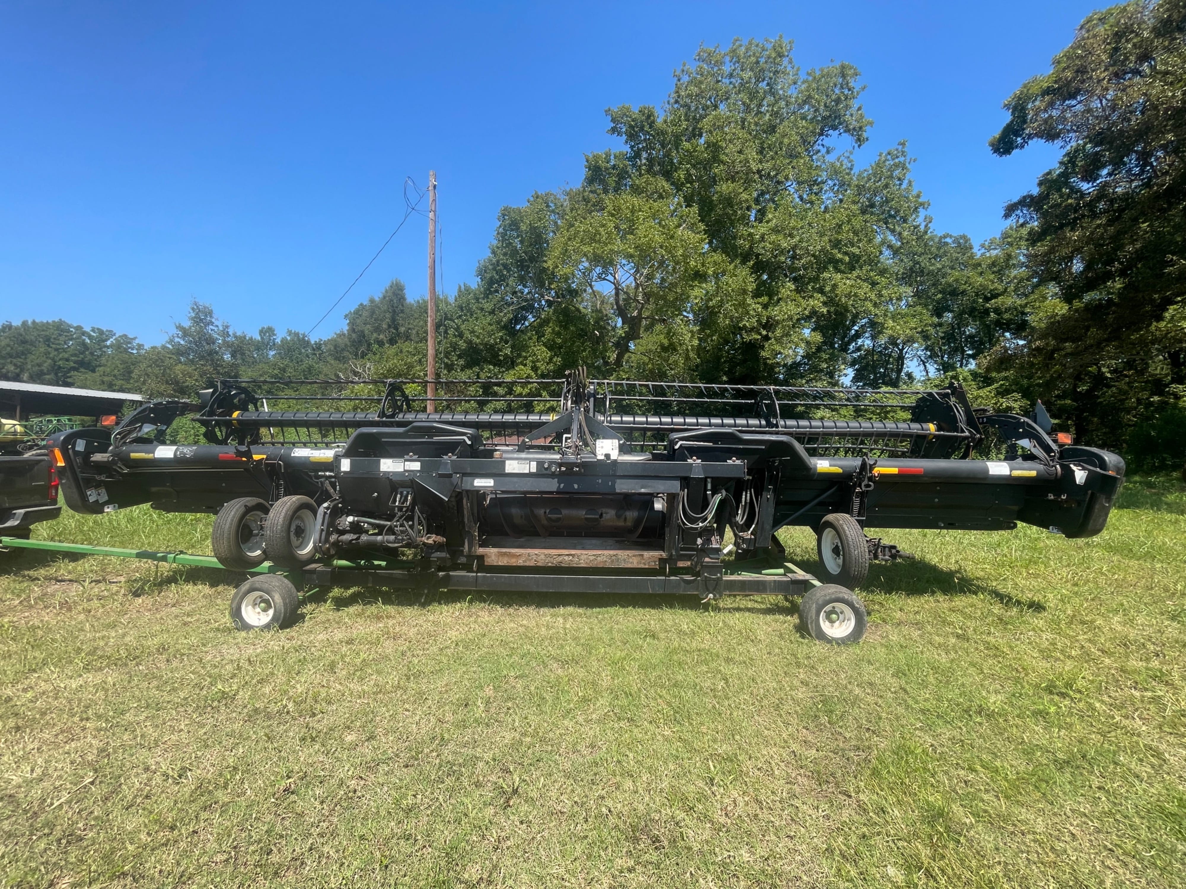 E-Z Trail 680 Equipment Image0