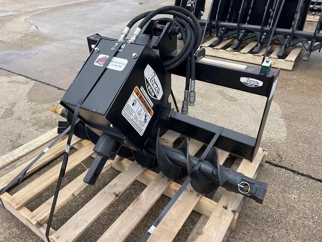 Image of Lowe 750 equipment image 3