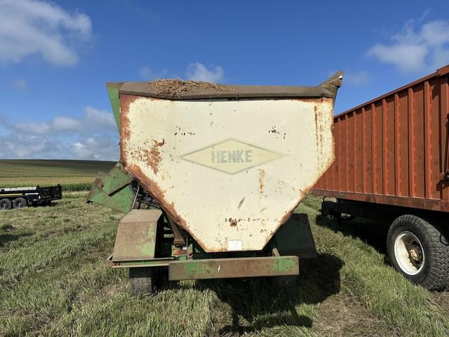 Image of Henke B240 equipment image 2