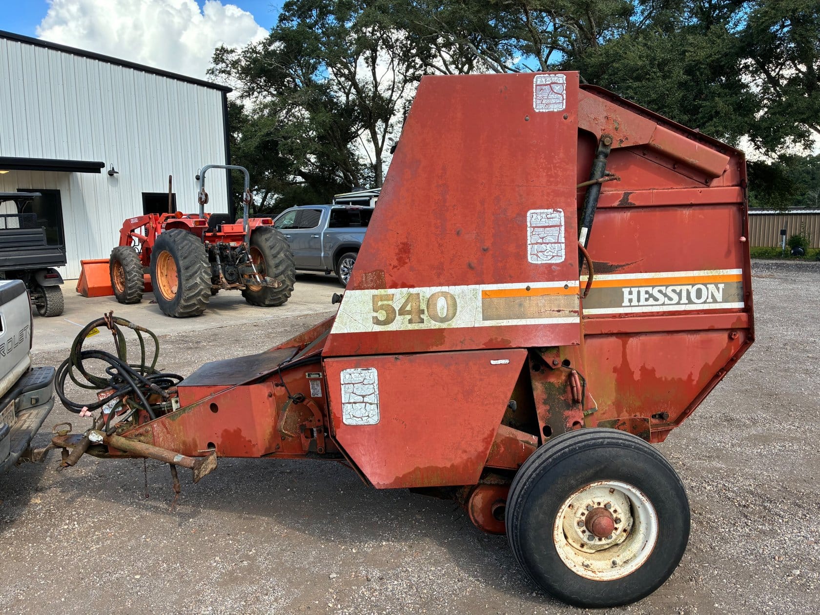 Hesston 540 Equipment Image0