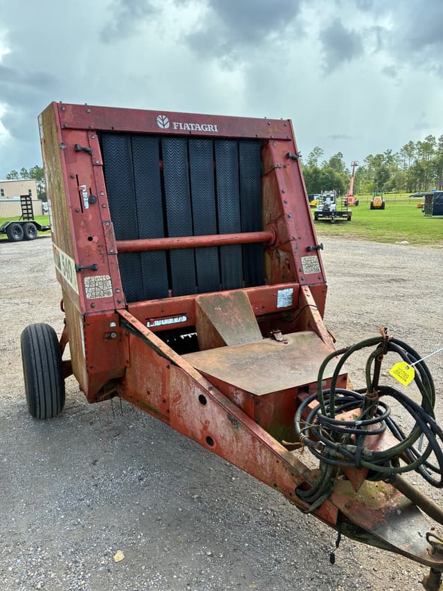 Image of Hesston 540 equipment image 4