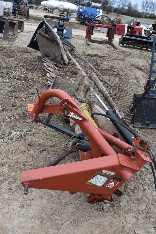 Image of Hesston 1007 equipment image 1