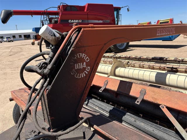 Image of Hesston 1014 equipment image 4