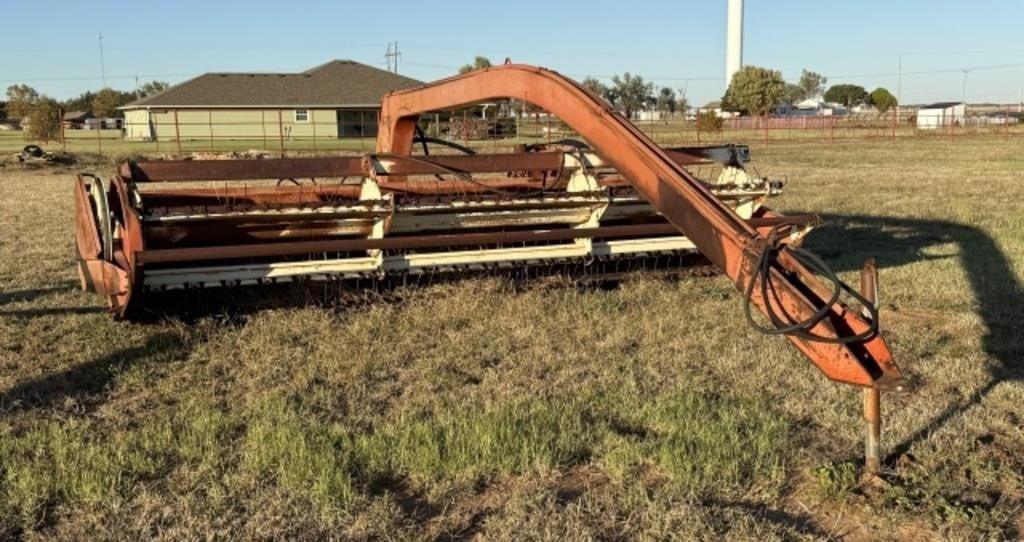 Image of Hesston 1014 Primary image