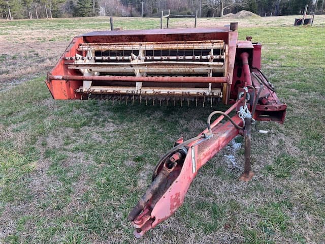 Image of Hesston 1070 Image 1