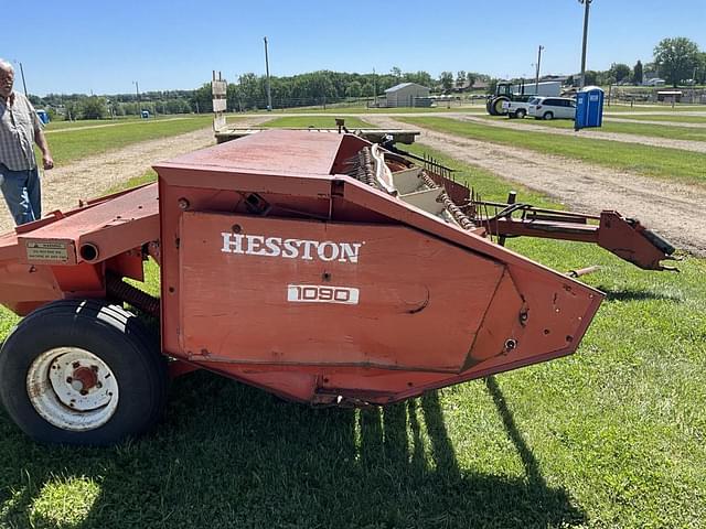 Image of Hesston 1090 equipment image 3