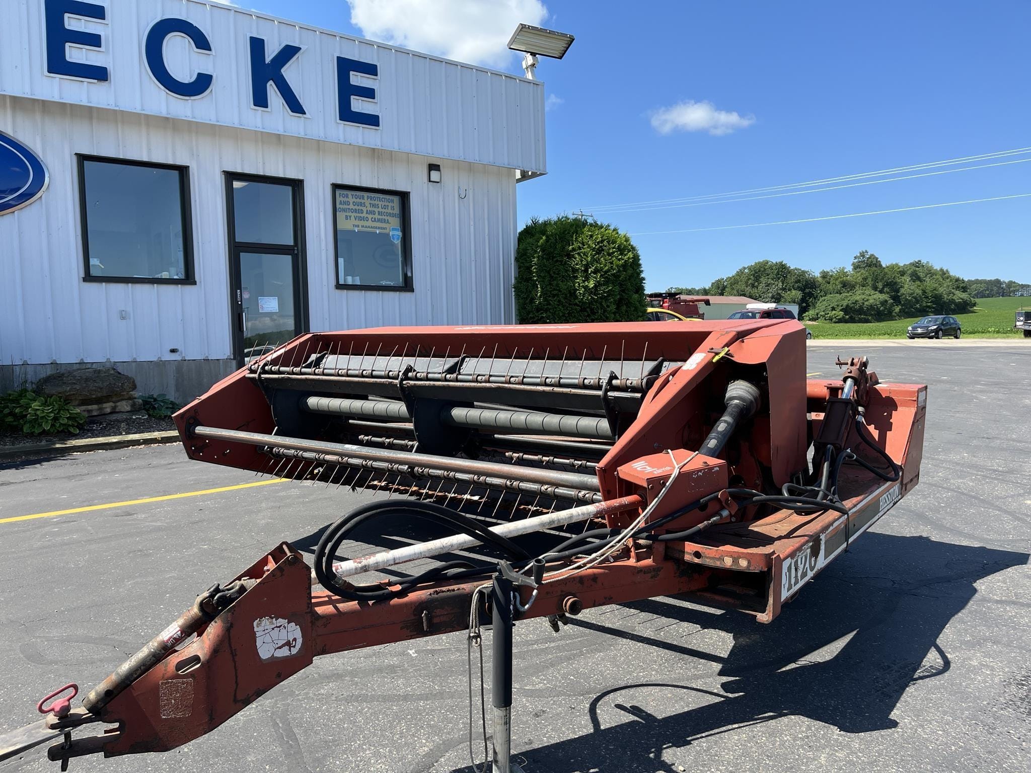 Hesston 1120 Equipment Image0