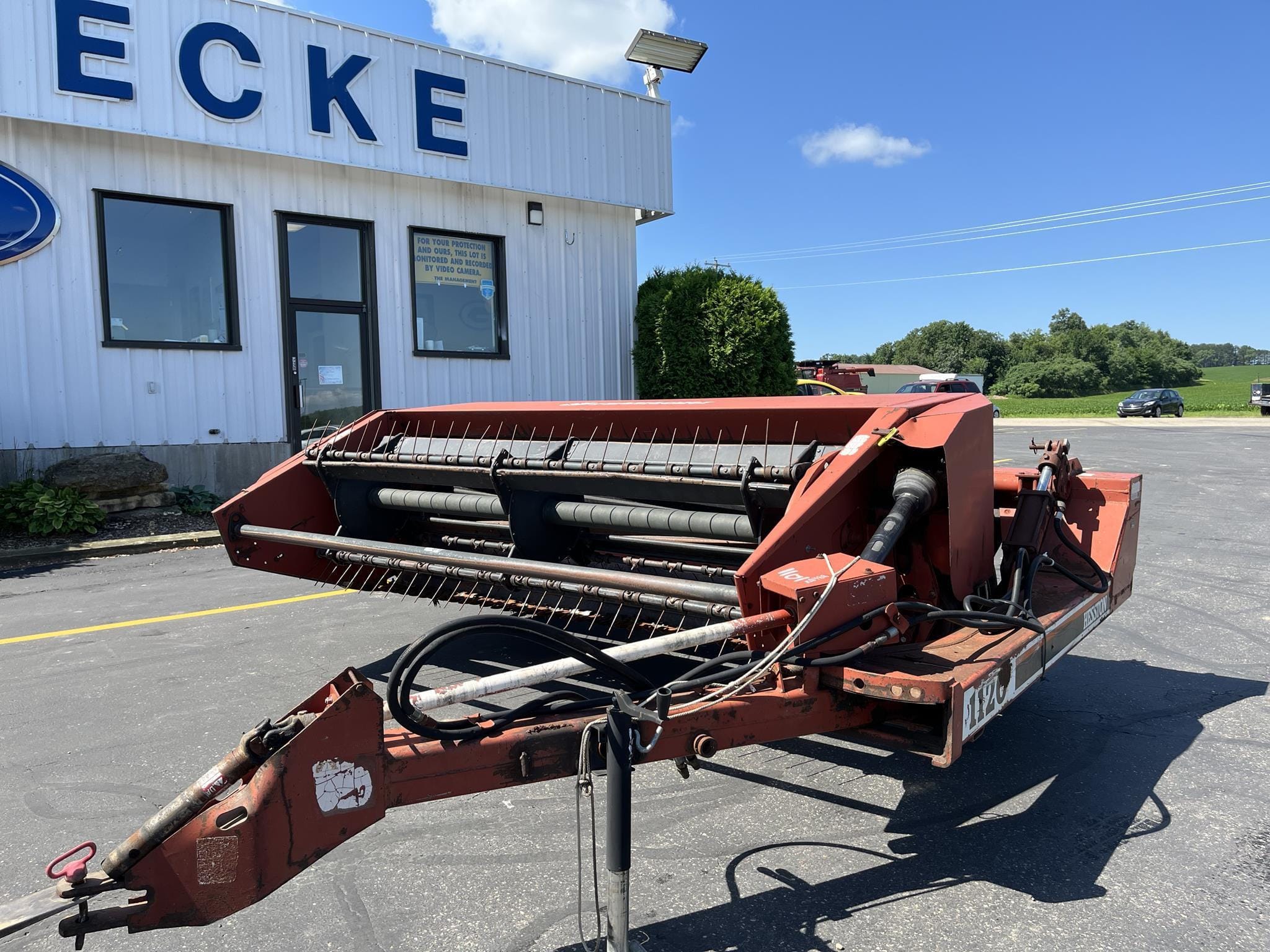 Hesston 1120 Equipment Image0