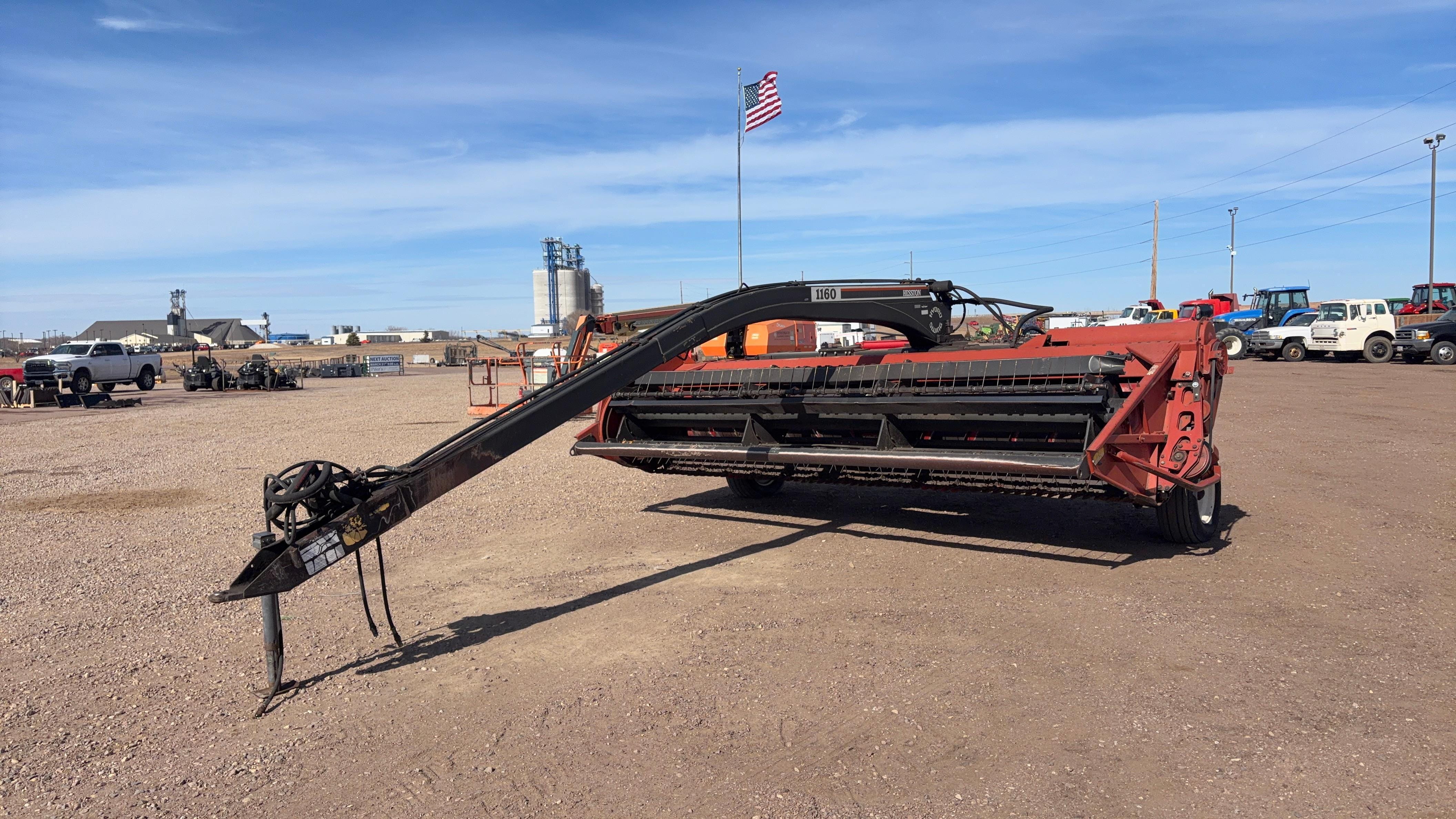 Hesston 1160 Equipment Image0