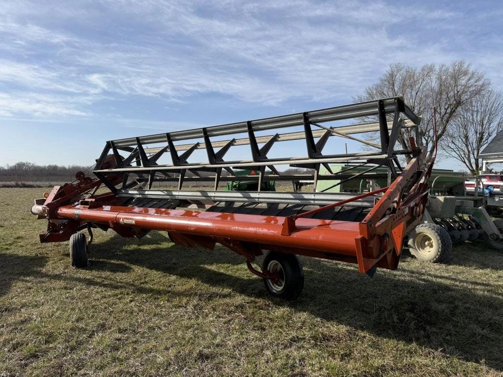 Hesston 1200 Equipment Image0