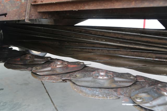 Image of Hesston 1345 equipment image 3