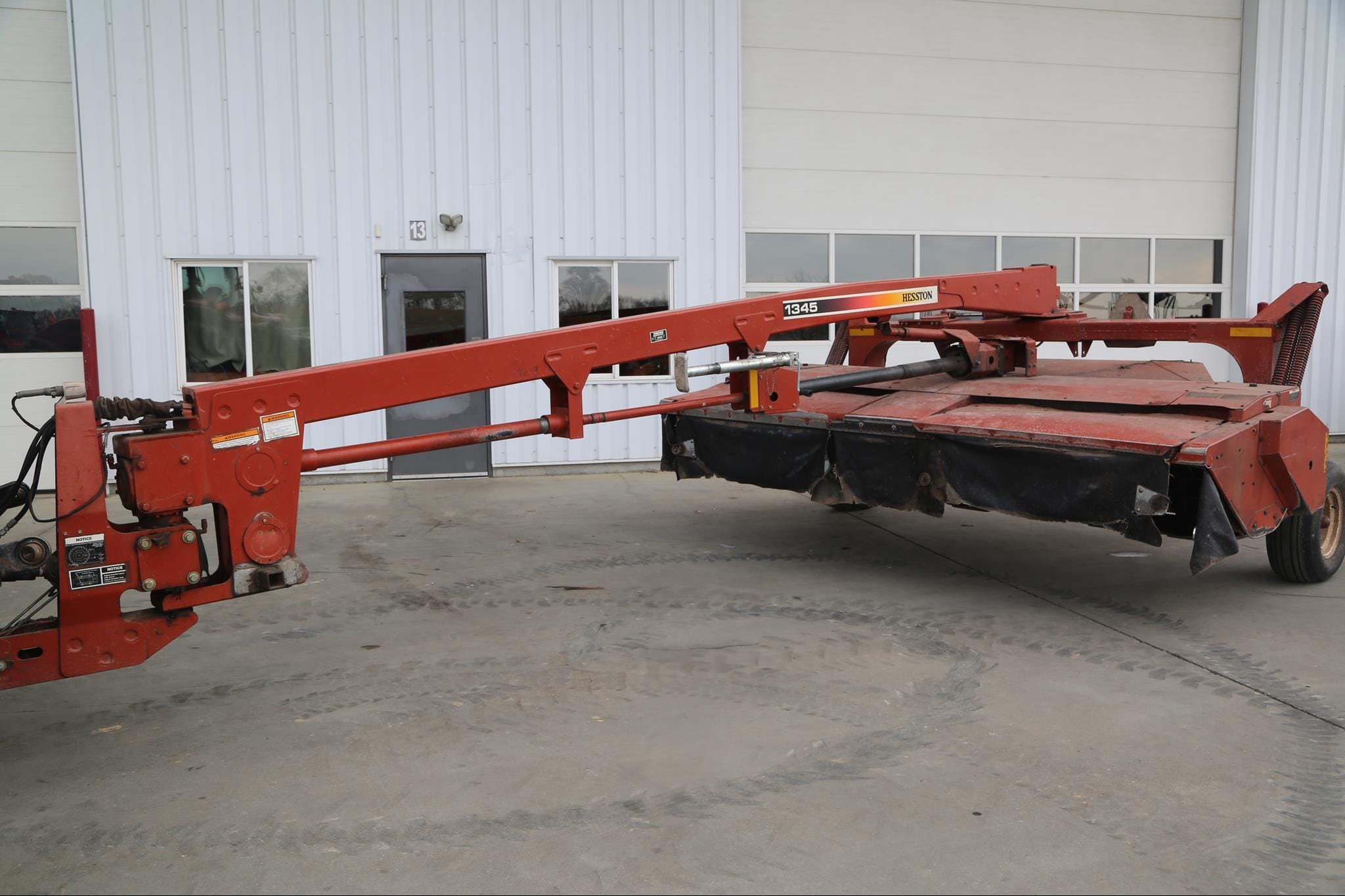 Hesston 1345 Equipment Image0