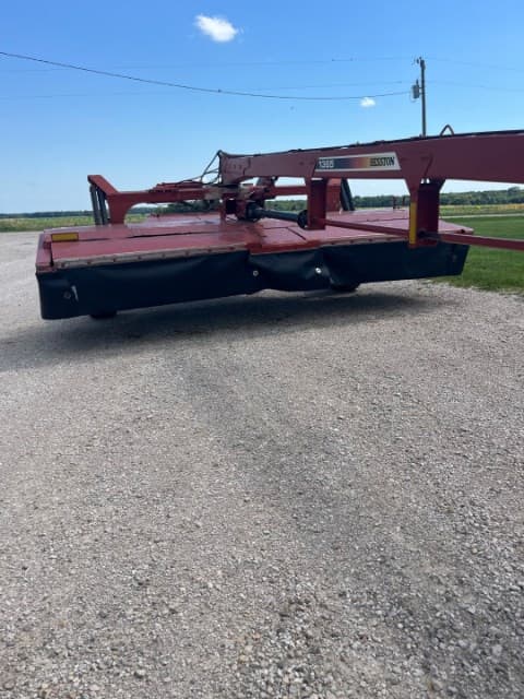 Image of Hesston 1365 Image 0