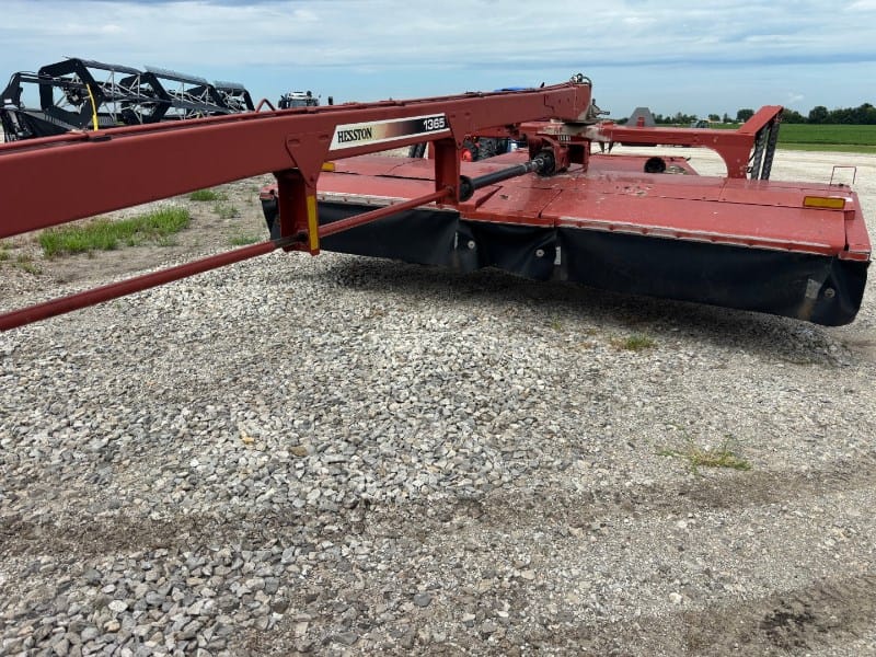 Hesston 1365 Equipment Image0