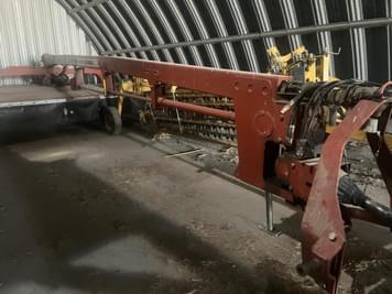 Main image Hesston 1365