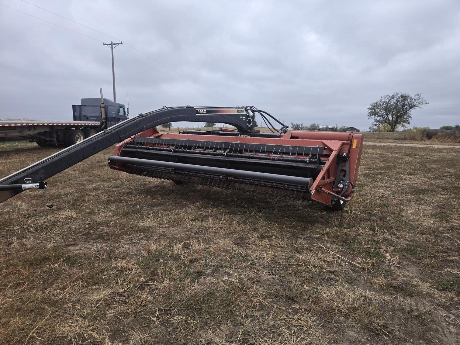 Hesston 1160 Equipment Image0