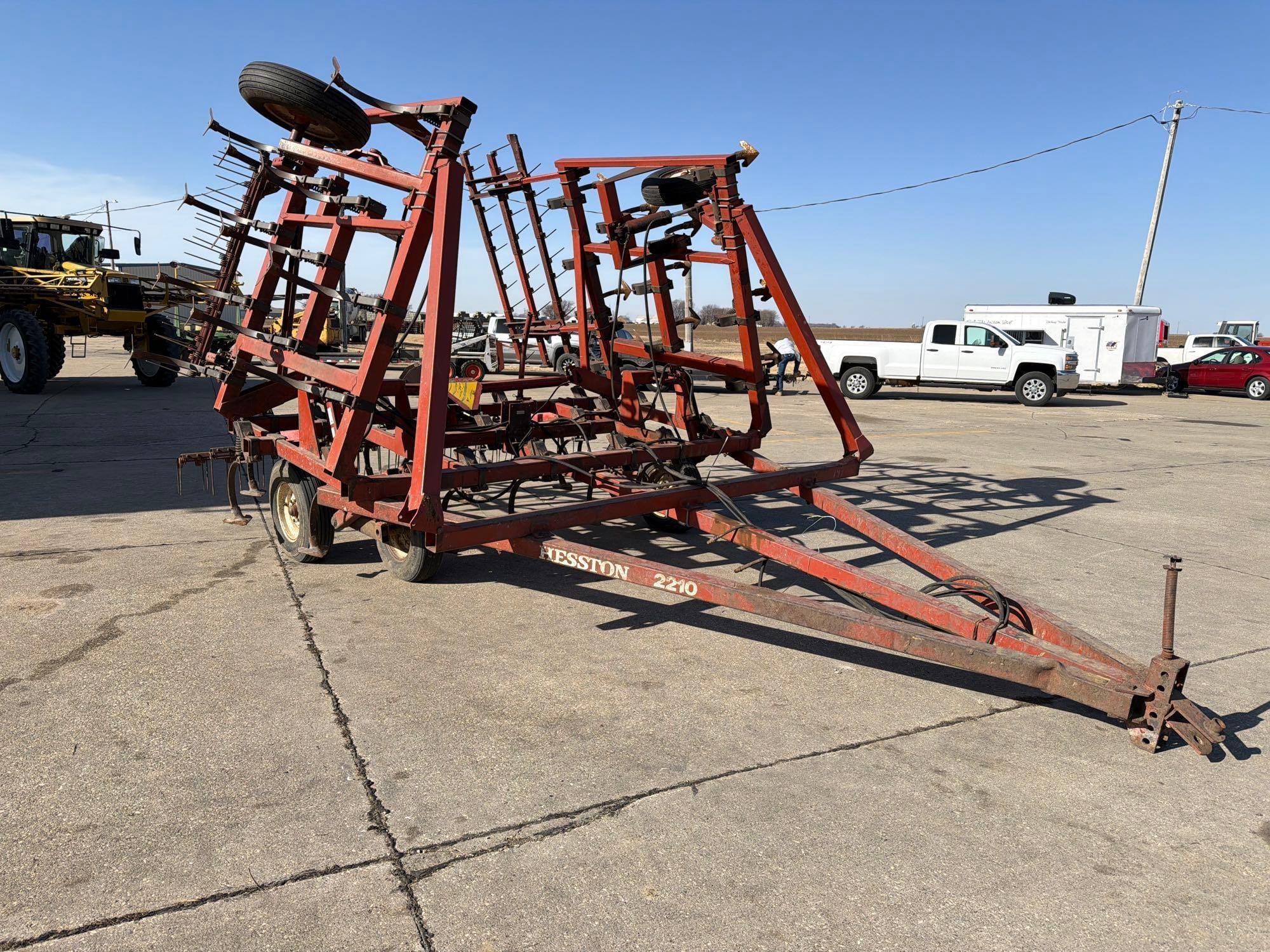 Hesston 2210 Equipment Image0