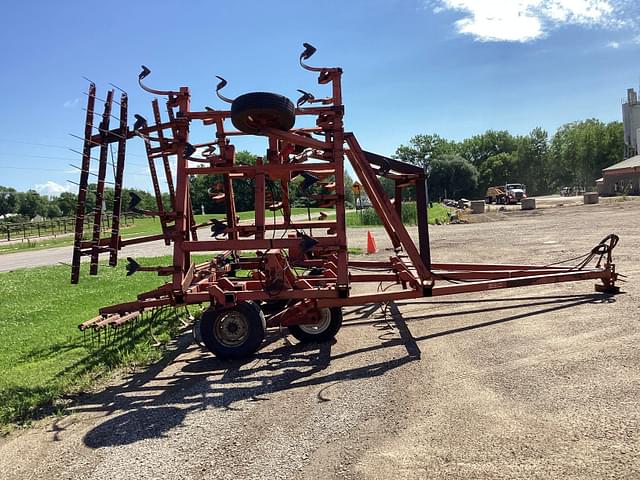 Image of Hesston 2210 equipment image 2
