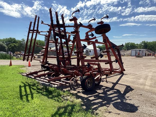Image of Hesston 2210 equipment image 3