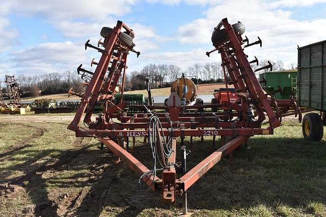 Image of Hesston 2210 equipment image 1