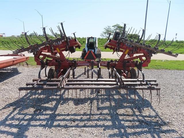 Image of Hesston 2240 equipment image 4