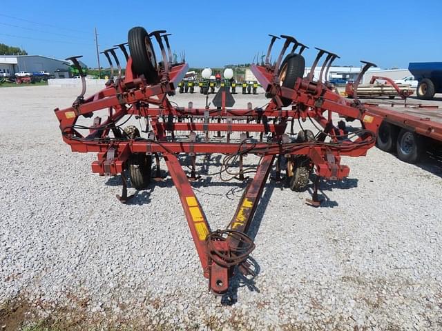 Image of Hesston 2240 equipment image 1
