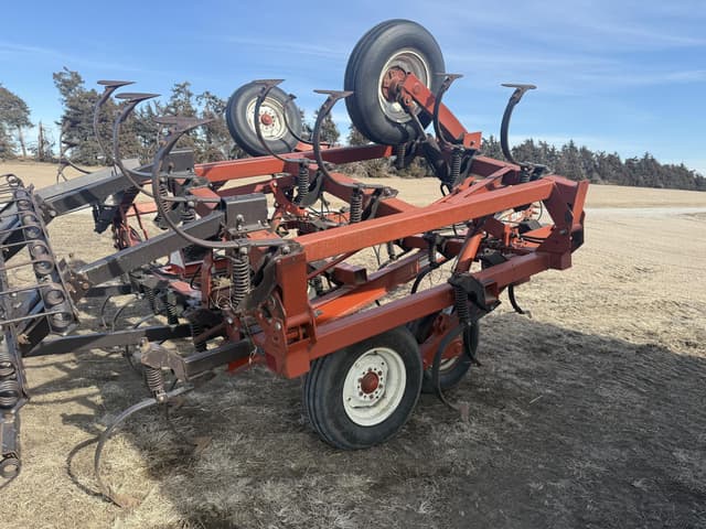 Image of Hesston 2240 equipment image 4