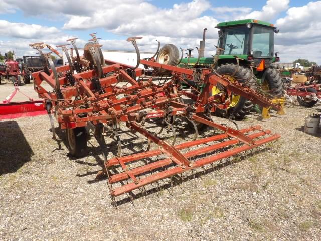 Image of Hesston 2240 Image 1