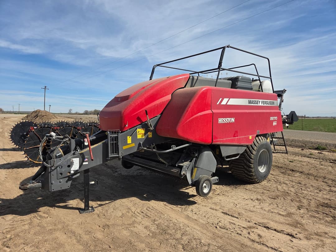 Image of Massey Ferguson 2270 Primary image