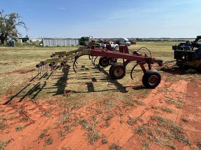 Image of Hesston 2340 equipment image 3