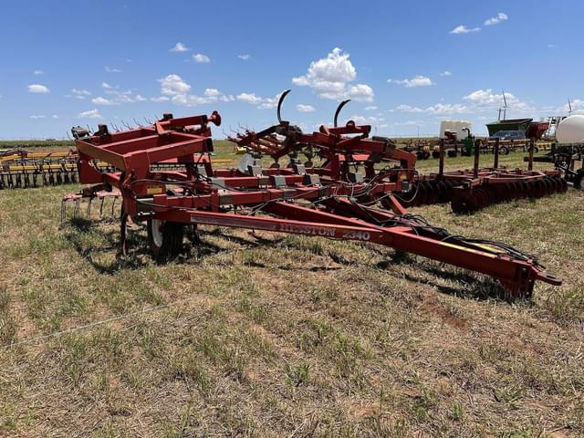 Image of Hesston 2340 equipment image 2