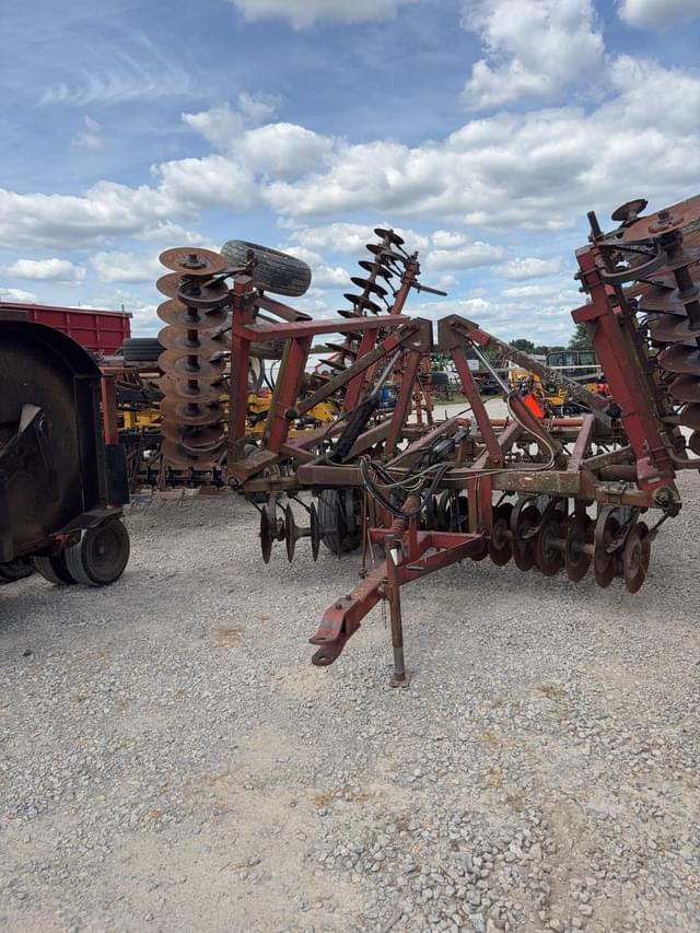 Image of Hesston 2440 equipment image 1