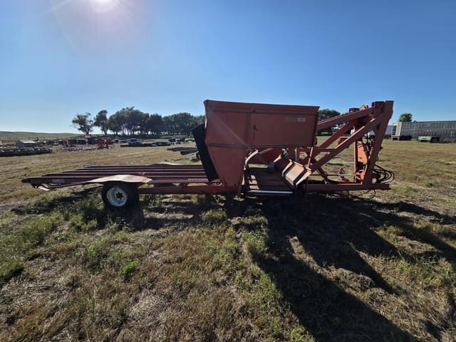 Image of Hesston 30 equipment image 2